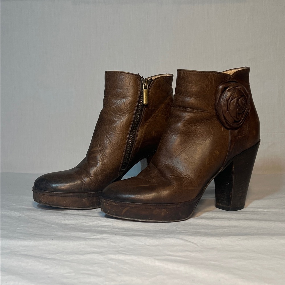 SCIAPO Brown Leather Ankle Boots w/ rose embellishment size 37 made in Italy